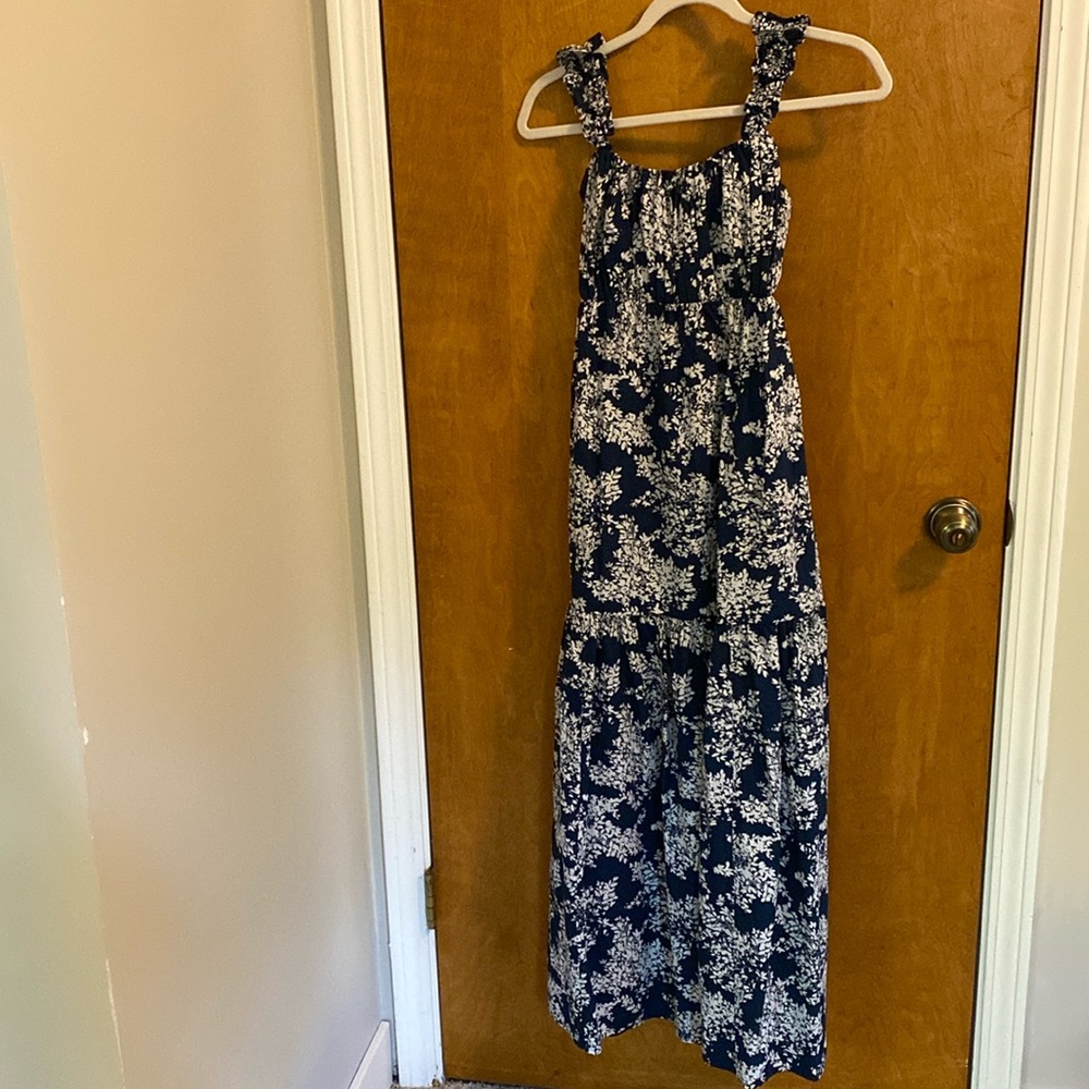NWOT Abercrombie & Fitch Bow Back Poplin Maxi Dress Size Small. Navy/White.